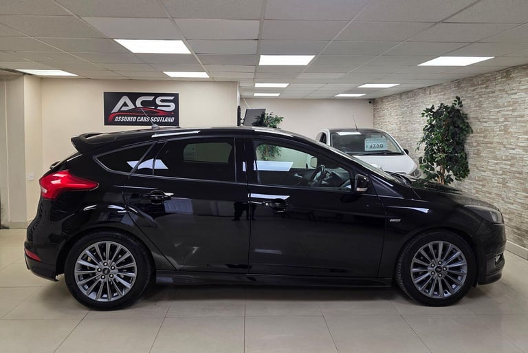 FORD FOCUS 1.0 T EcoBoost ST-Line Black Manual Petro 2018 WARRANTY 12 MONTHS MOT