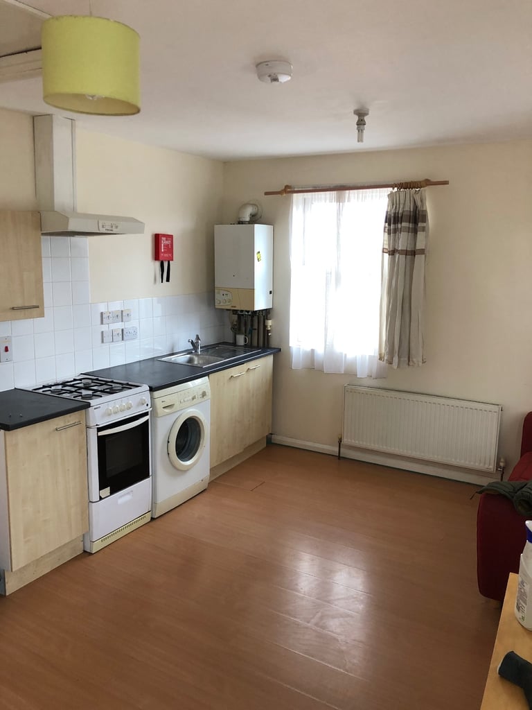 One Bedroom  Flat Luton Town Centre