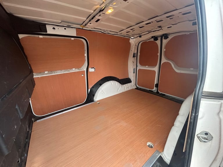 2021 Volkswagen Caddy Maxi 2.0 TDI 102PS Commerce Van PANEL VAN Diesel Manual