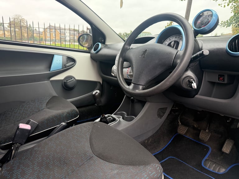 Peugeot, 107, Hatchback, 2010, Manual, 998 (cc), 3 doors