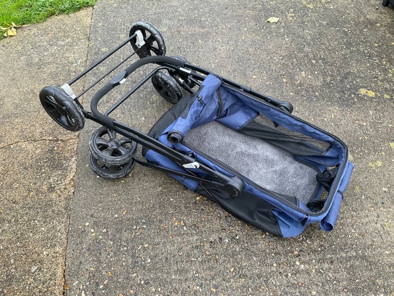 Dog stroller