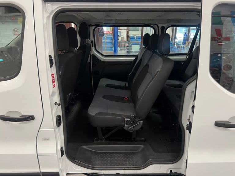 2018 Vauxhall Vivaro L2 1.6CDTI 120PS LWB 9 SEAT MINIBUS (EURO 6) MPV Diesel Manual