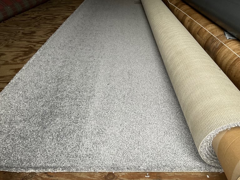 New 3.45 x 4m light grey carpet 