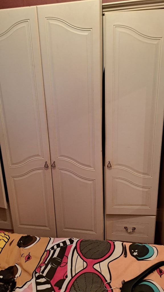 Set of wardrobes 