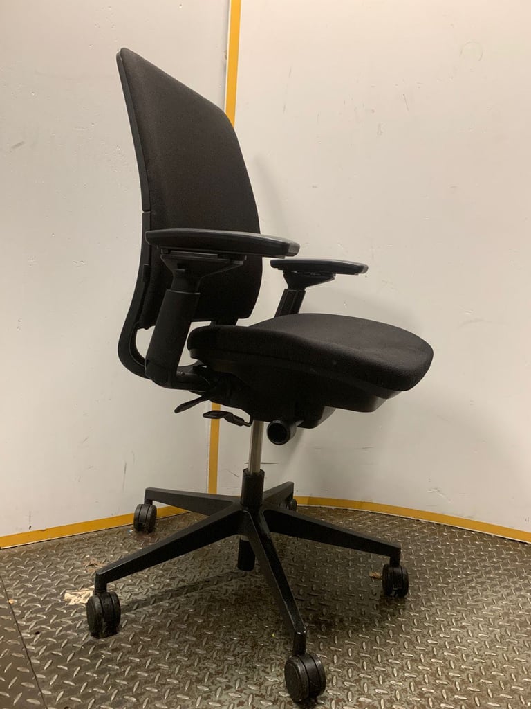 Steelcase Amia ergonomic chair with lumbar support (8 available)