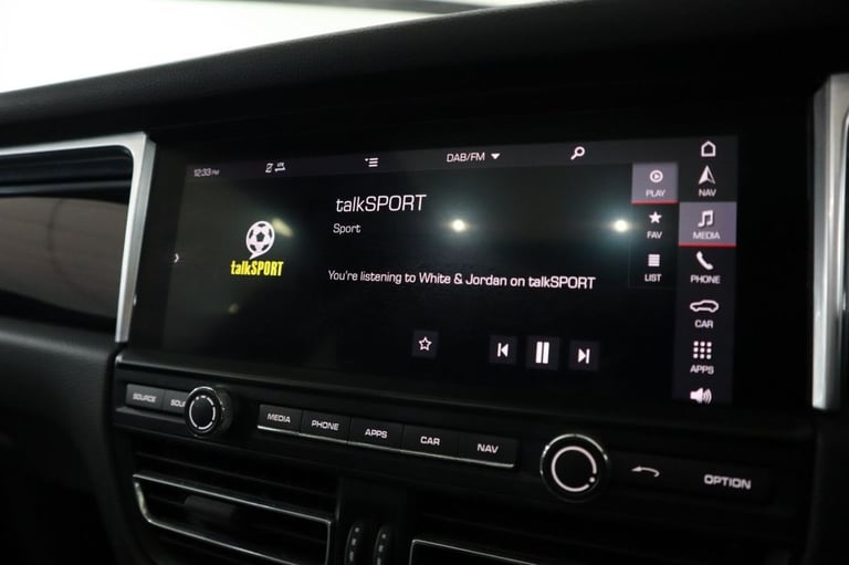 2019 D PORSCHE MACAN 3.0T V6 S SUV 5DR PETROL PDK 4WD EURO 6 (S/S) (354 PS)
