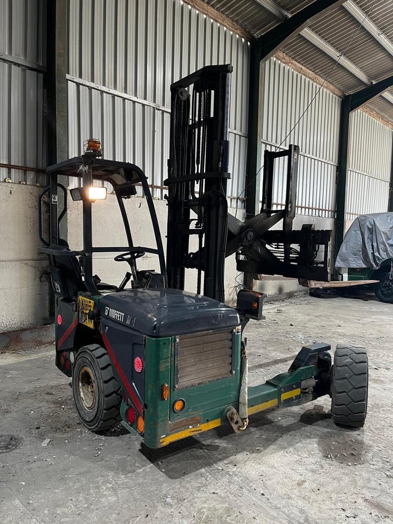 2015 MOFFETT M4 25.4 