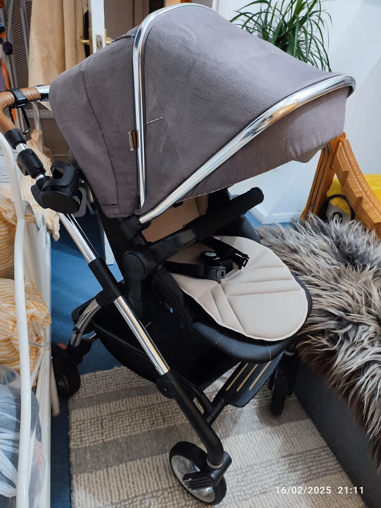 Silver Cross Wayfarer Travel System – Excellent Condition!