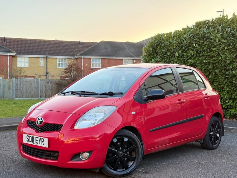 image for 2011 Toyota Yaris 1.33 VVT-i T Spirit Nav 5dr [6] HATCHBACK Petrol Manual
