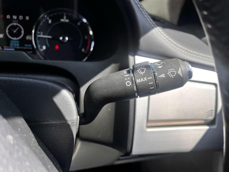 2012 Jaguar XF 3.0d S V6 Portfolio Auto Euro 5 (s/s) 4dr SALOON Diesel Automatic