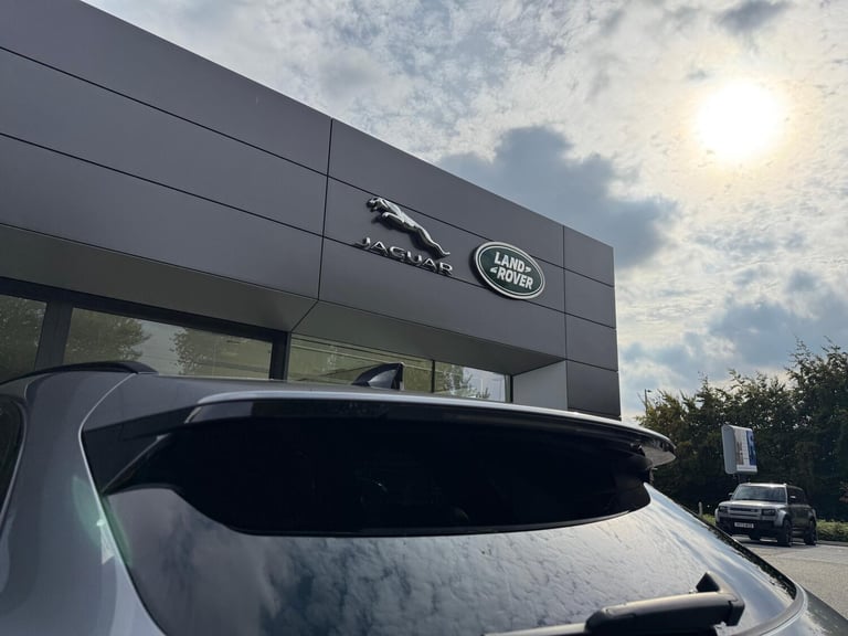 2024 Jaguar F-Pace 2.0 P250i R-Dynamic SE Black SUV 5dr Petrol Auto AWD Euro 6 (s/s) (250 ps) EST...