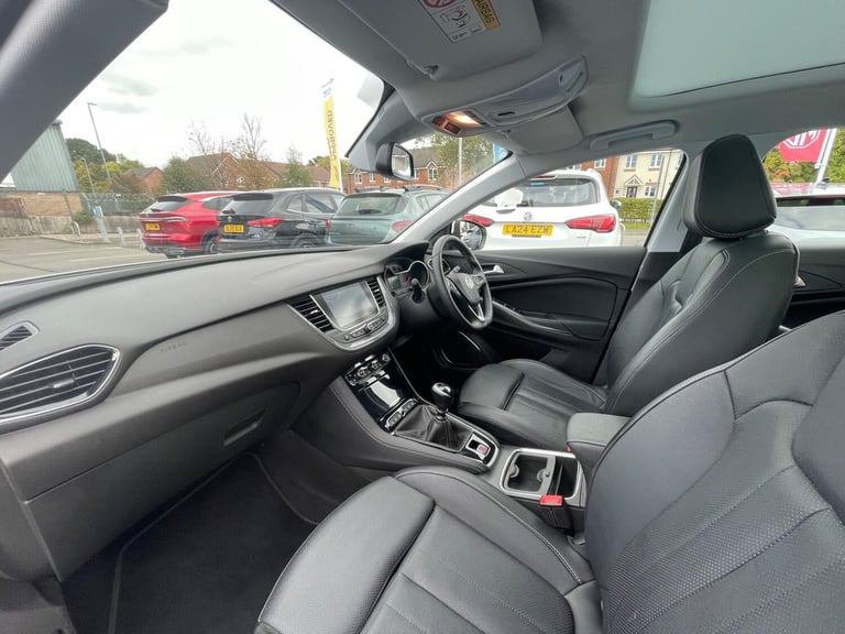 2020 Vauxhall Grandland X 1.5 Turbo D BlueInjection Elite Nav Euro 6 (s/s) 5dr HATCHBACK Diesel M...