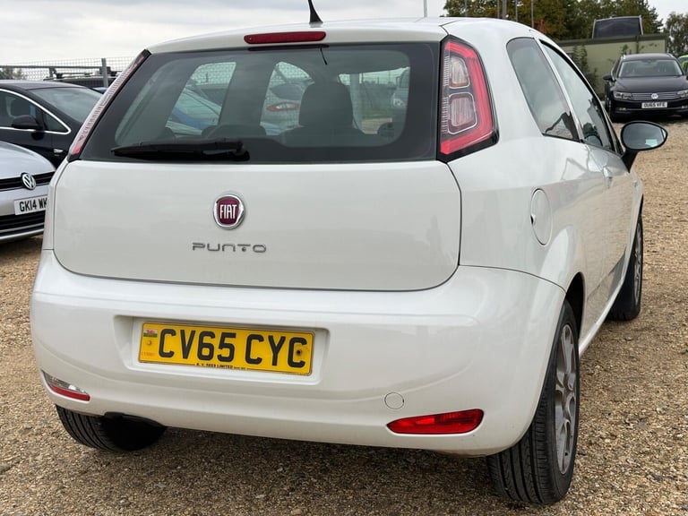 2015 Fiat Punto 1.2 Easy + Euro 6 3dr HATCHBACK Petrol Manual