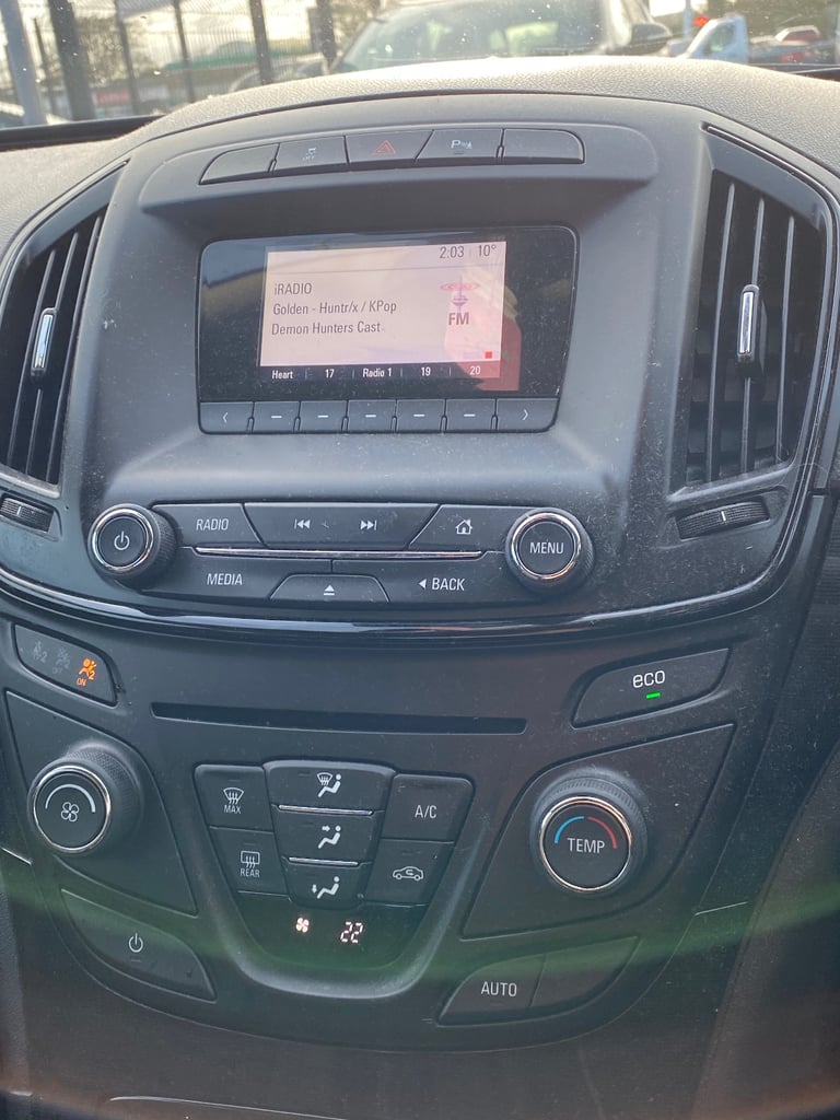 Vauxhall, INSIGNIA, Hatchback, 2016, Manual, 1956 (cc), 5 doors