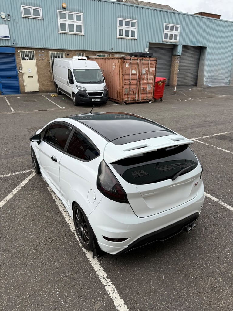 2015 (65) Ford Fiesta ST180 1.6 | 3dr | Petrol | Manual | White | 91,744 Miles