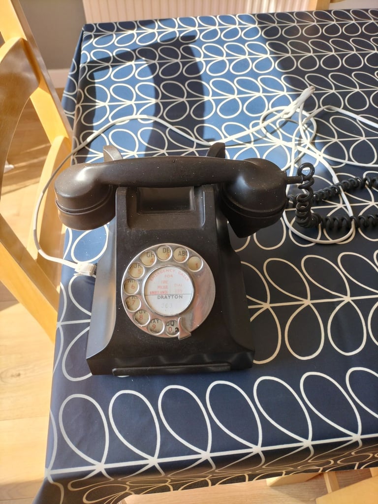image for Bakelite phone 