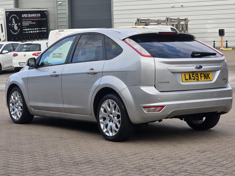 FORD FOCUS PETROL MANUAL IN CLEAN CONDITION. MOT MAY 2026. SERVICE HISTORY 