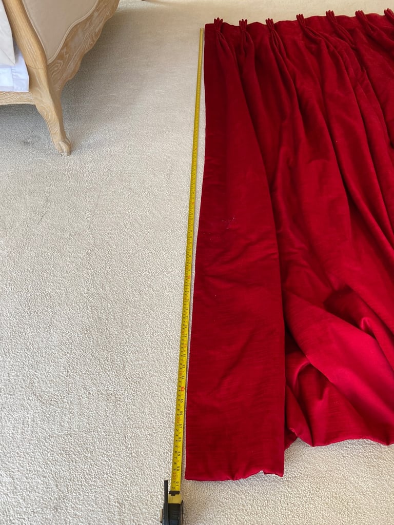 Red curtains & track