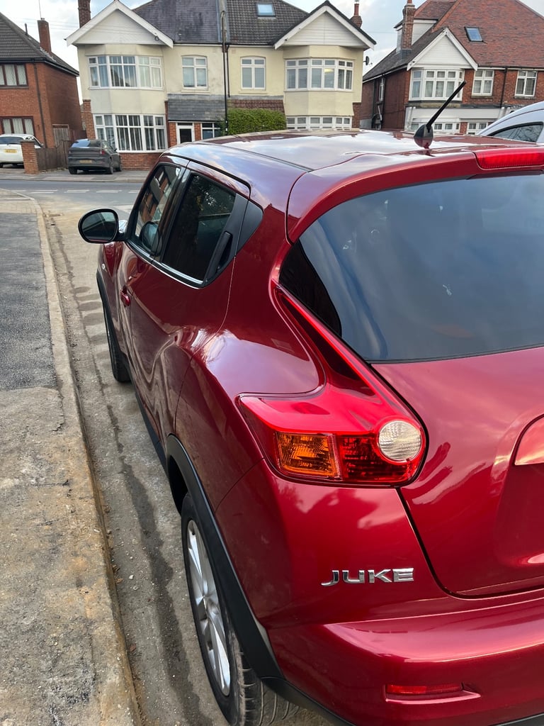 Nissan, JUKE, Hatchback, 2011, Manual, 1598 (cc), 5 doors