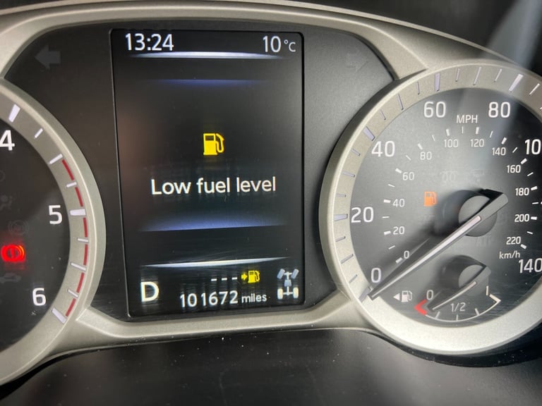 2019 NISSAN NAVARA Double Cab Pick Up Tekna 2.3dCi 190 4WD Auto LEATHER 101k