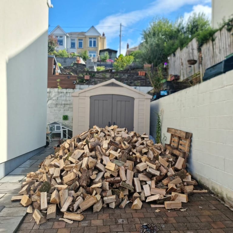 image for SESONED FIREWOOD FOR SALE