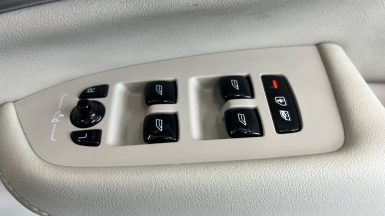 2024 Volvo XC90 2.0 B5P [250] Ultra Dark 5dr AWD Geartronic ESTATE PETROL Automatic