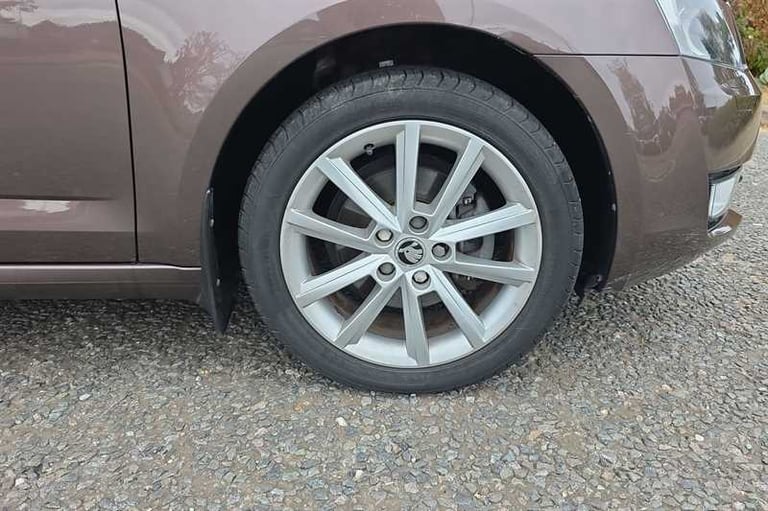 2014 Skoda Octavia 1.4 TSI Elegance Hatchback 5dr Petrol Manual Euro 5 (s/s) (140 ps) Hatchback P...