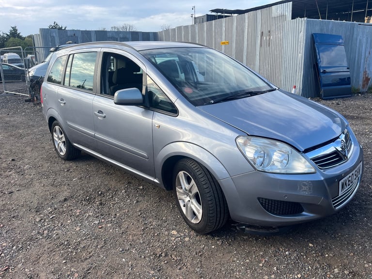 Vauxhall zafira 1.6 2010 grey BREAKING FOR PARTS 