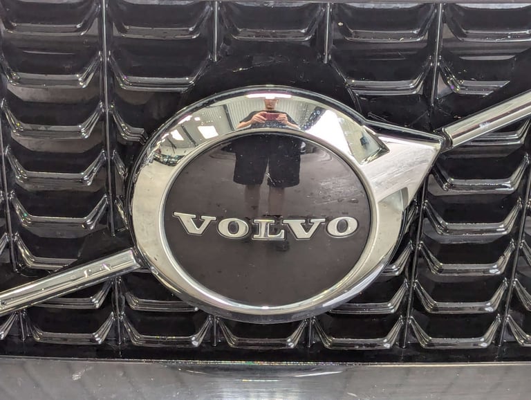 2022 Volvo XC90 2.0 XC90 R-Design B5 MHEV AWD Auto 4WD 5dr SUV Hybrid Automatic