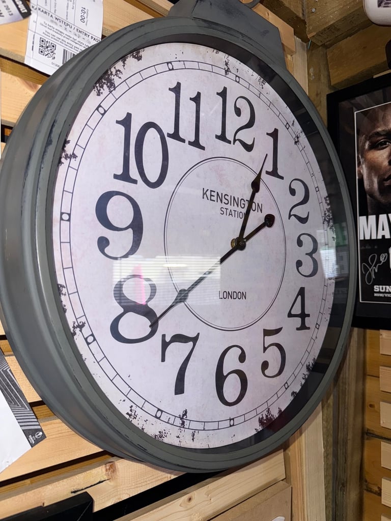 Large Grey Clock Kensington Station 