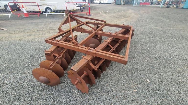 Tractor three point linkage discs 