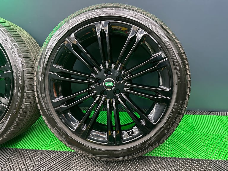 Genuine Range Rover Sport Vogue L460 23" Gloss Black Alloy Wheels Style 1075 & Pirelli’s & TPMS!