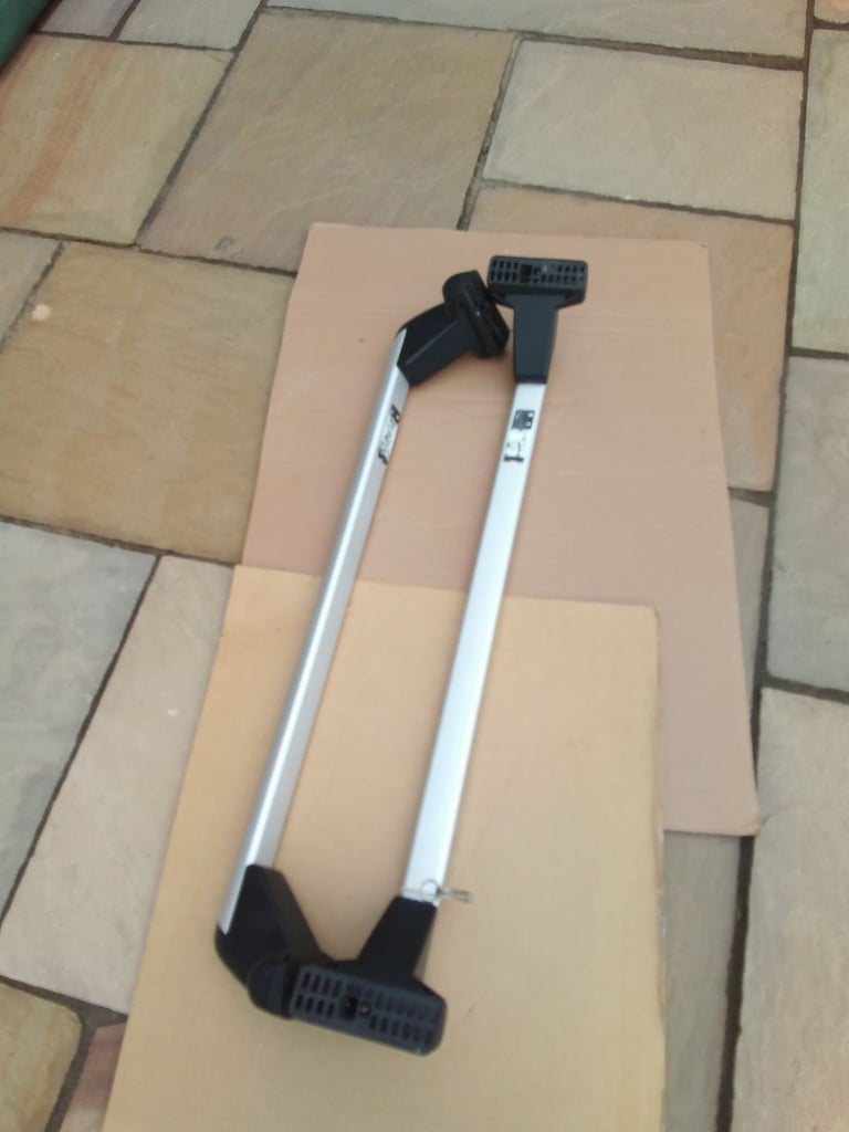 image for Seat Leon Roof Bars.