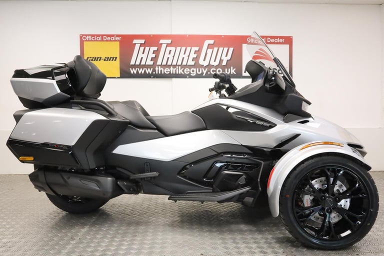 2025 Can-Am Spyder RT Limited Trike Hyper Silver Metallic - IN STOCK NOW 