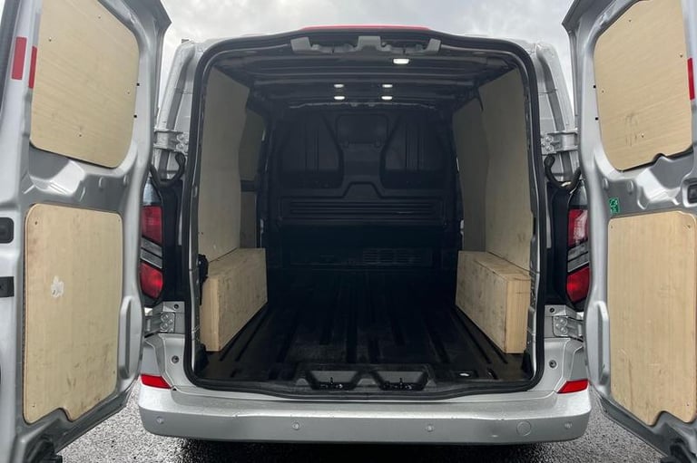 2024 Ford Transit Custom 2.0 EcoBlue 136ps H1 Van Limited PANEL VAN DIESEL Manual