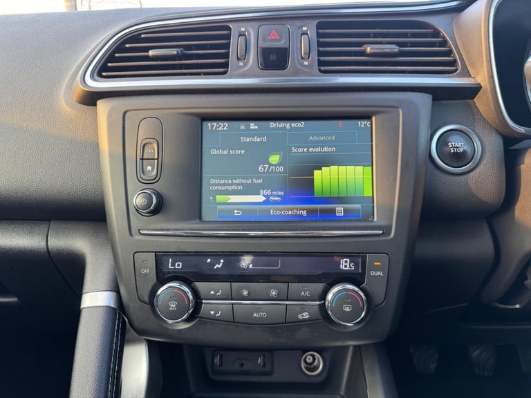 2017 Renault Kadjar 1.2 TCe Signature Nav Euro 6 (s/s) 5dr HATCHBACK Petrol Manual