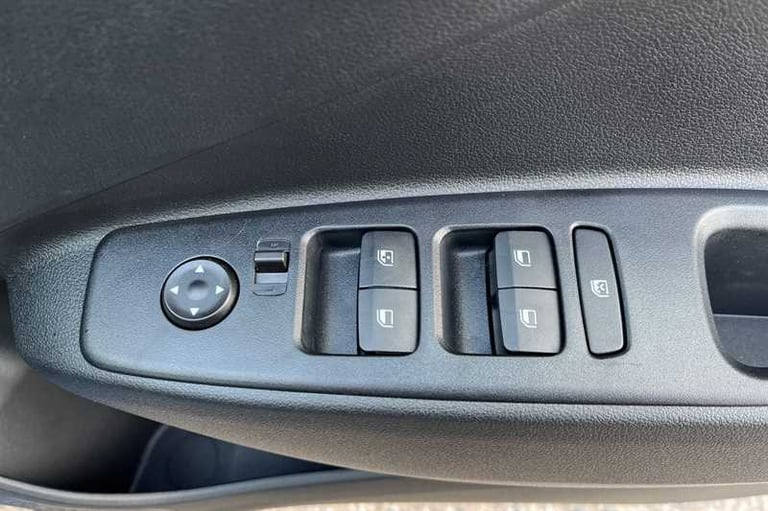 2025 Hyundai i10 1.2 [79] Advance 5dr Auto [Nav] HATCHBACK PETROL Automatic