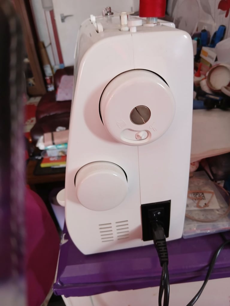 Toyota sweing machine 