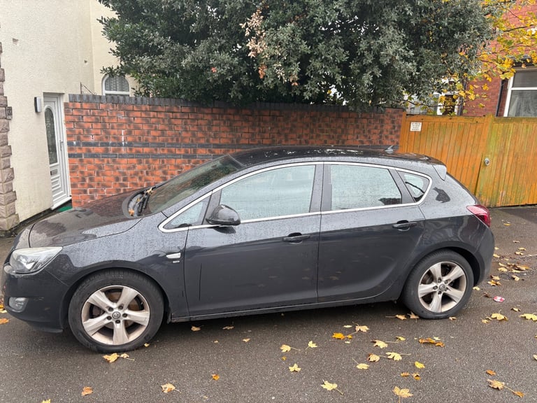 Vauxhall, ASTRA, Hatchback, 2012, Manual, 1686 (cc), 5 doors