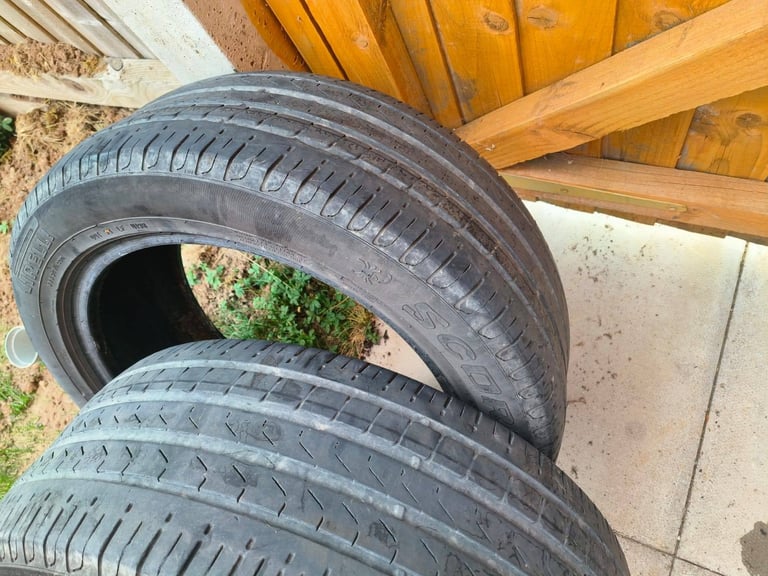 2x pirelli scorpion Tyres 235 50 19 
