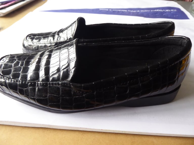 K Leather Patent Shoes