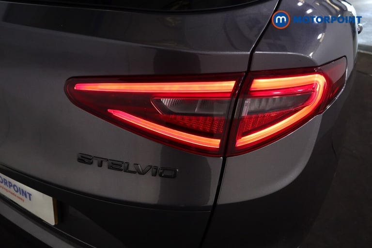 2020 Alfa Romeo Stelvio 2.2 D 210 Veloce 5dr Auto ESTATE DIESEL Automatic
