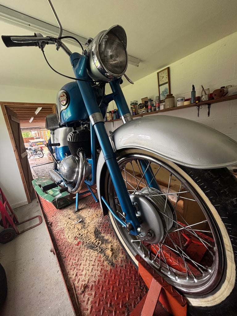 250cc James motor cycle 