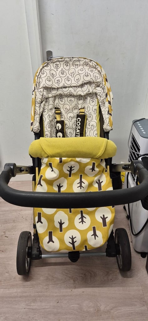 image for Cossatto Giggle travel system