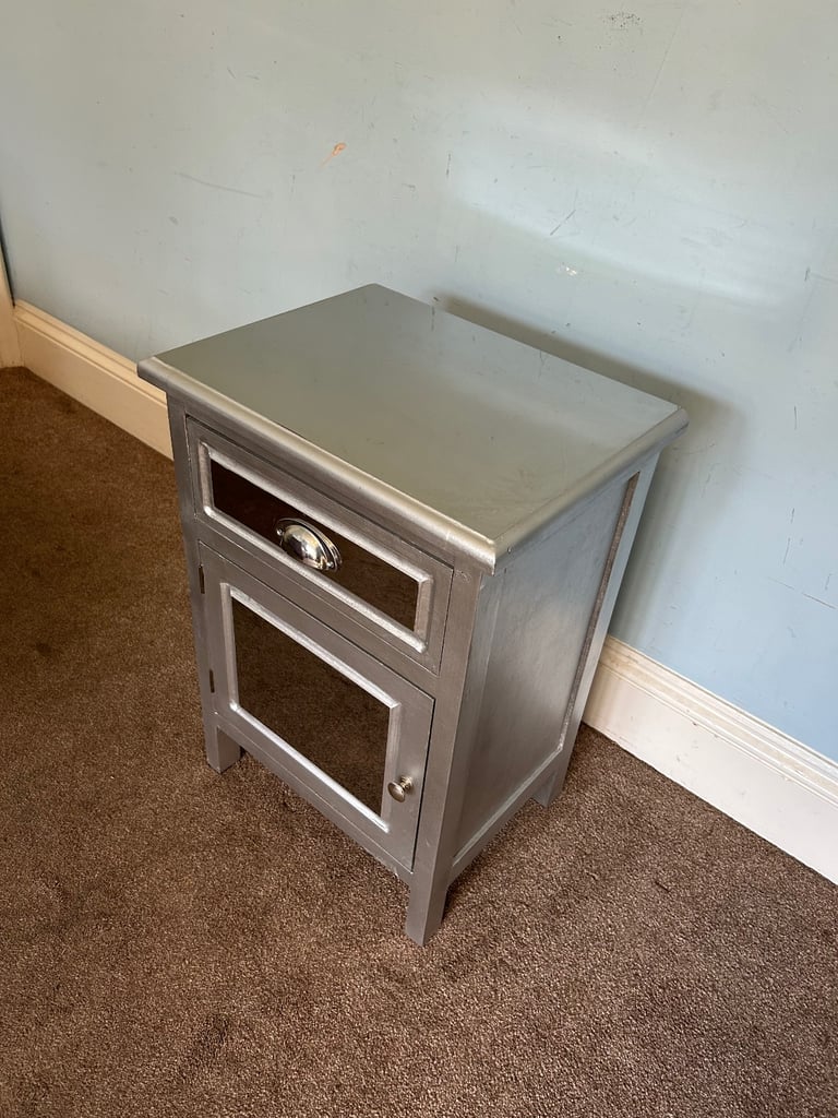 1 Painted Grey Mirrored Bedside Drawer and Cupboard  H23.5in/60cm W16.5in/42cm D12.5in/31cm   C622