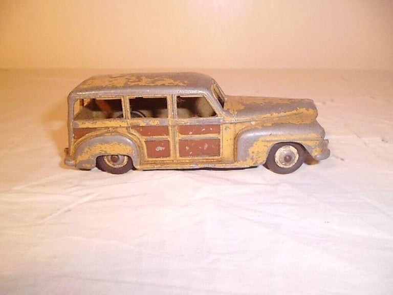 DINKY TOYS PLYMOUTH WOODY STATION WAGON,MODEL NO 344,EARLY 1950'S.