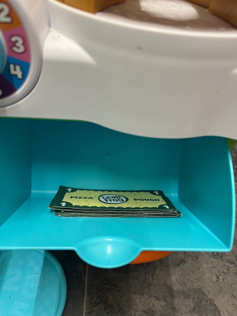 LeapFrog Build a Slice Pizza Cart Pretend Food Toddler Toy Music & songs Learn