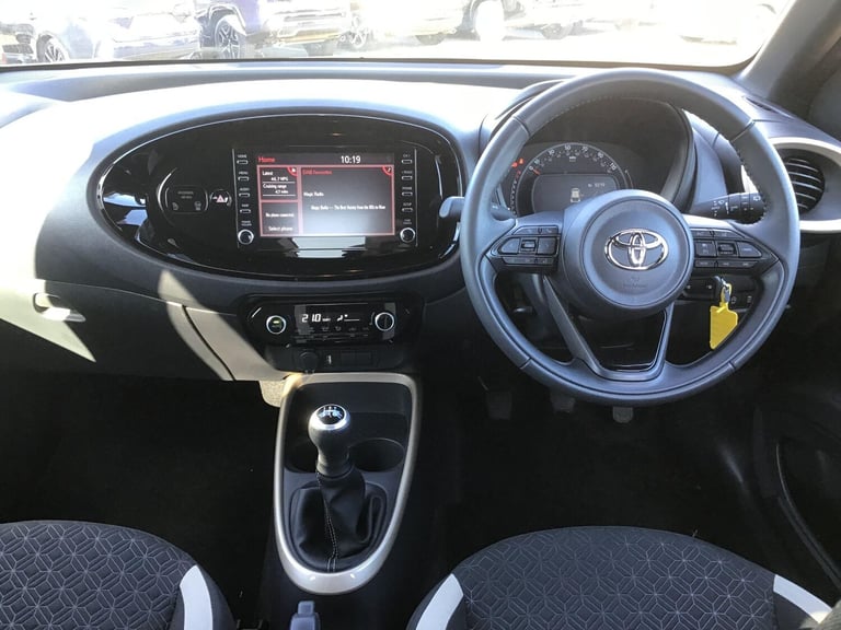 2022 Toyota Aygo X 1.0 VVT-i Edge Hatchback 5dr Petrol Manual Euro 6 (s/s) (72 ps) HATCHBACK Petr...