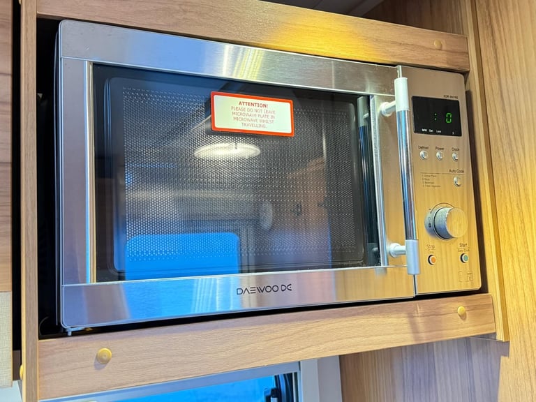 BAILEY PURSUIT 400-2 LIGHT WEIGHT CARAVAN WITH AUTO MOVER ..............NOW SOLD