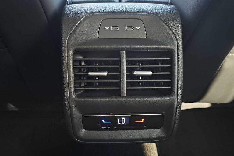2025 Volkswagen Passat 1.5 eTSI R-Line 5dr DSG Estate Petrol Automatic